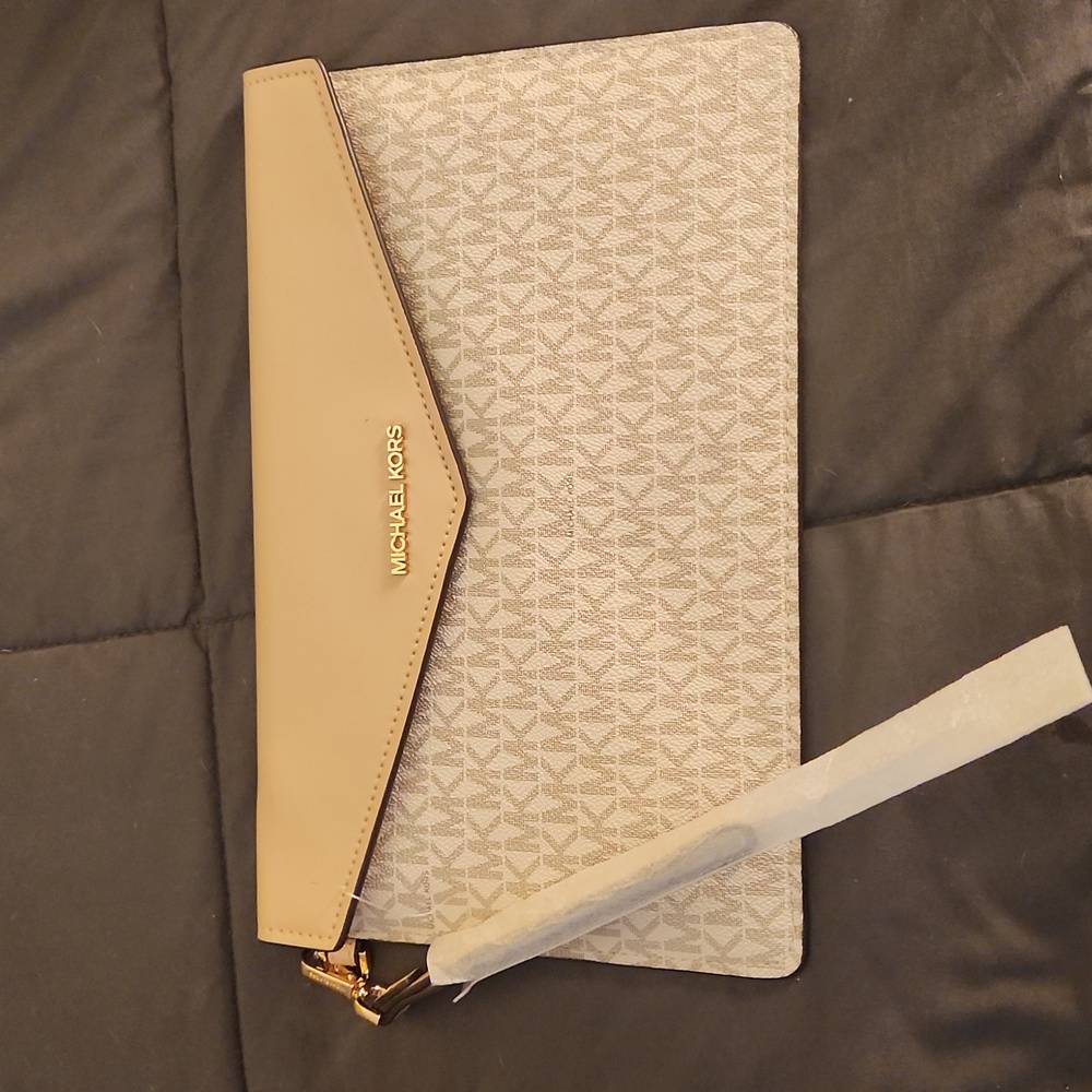 Michael Kors clutch